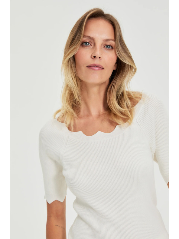 Moodo Uski bijeli džemper Moodo