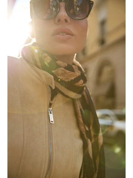 Moodo Šal sa životinjskim uzorkom crni Moodo