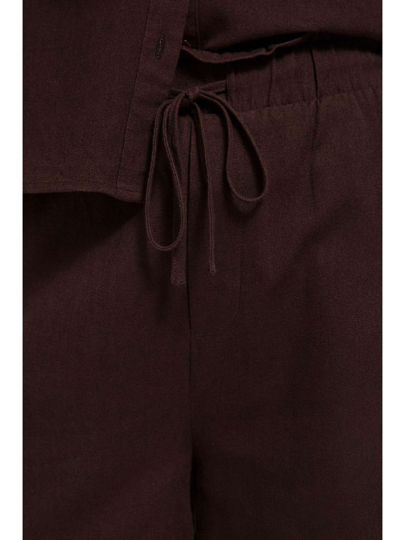 Moodo Glatke kratke hlače s vezivanjem tamnosmeđe Moodo