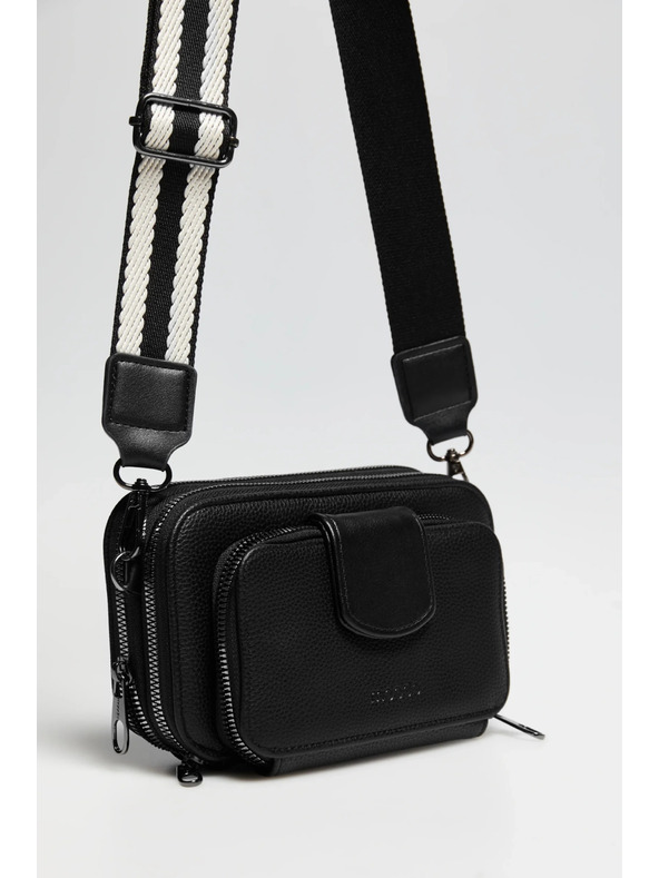 Moodo Crna torba na širokom remenu Moodo