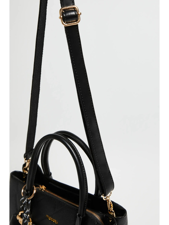 Moodo Crna torba s privjeskom Moodo