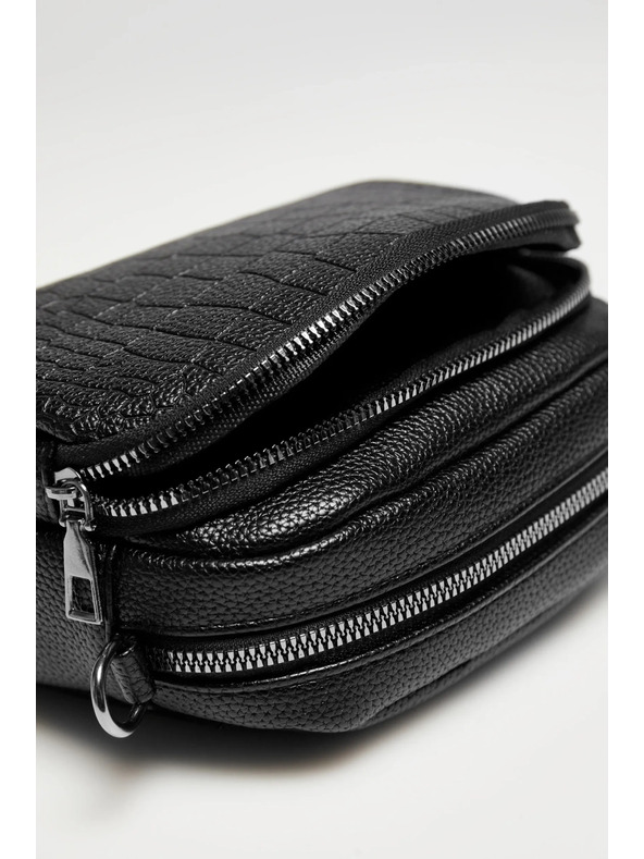 Moodo Mala crna torba od ekokože Moodo