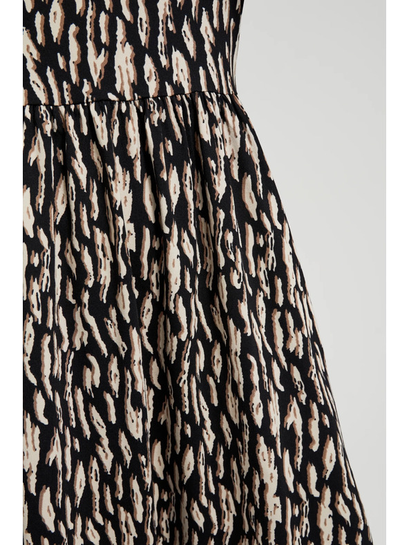 Moodo Smeđe haljine s napuhnutim rukavima Moodo