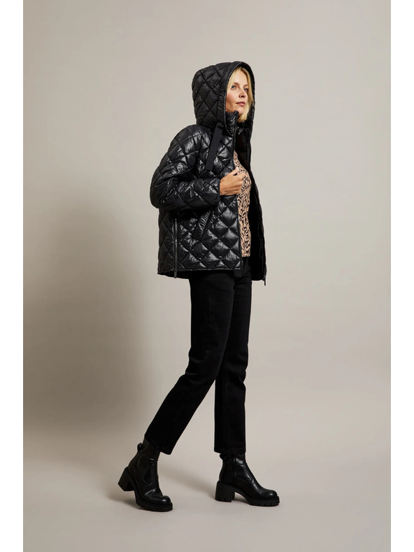 Moodo Kratka prošivena jakna s kapuljačom crna Moodo