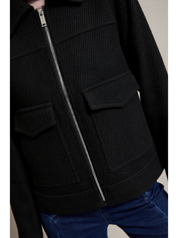 Moodo Crna jakna s velikim džepovima Moodo