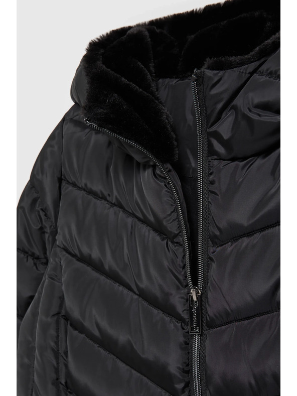 Moodo Prošivena jakna s kapuljačom i zatvarajućim džepovima crna Moodo