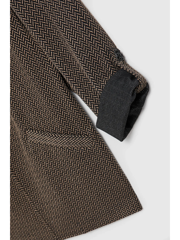 Moodo Crno sako ukrašeno metalnom niti s uvrnultim rukavima Moodo