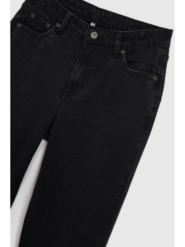 Moodo Glatke crne traperice bootcut kroja Moodo