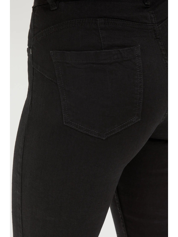 Moodo Glatke uske crne traperice Moodo