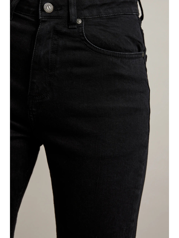 Moodo Crne traperice ravnih nogavica Moodo