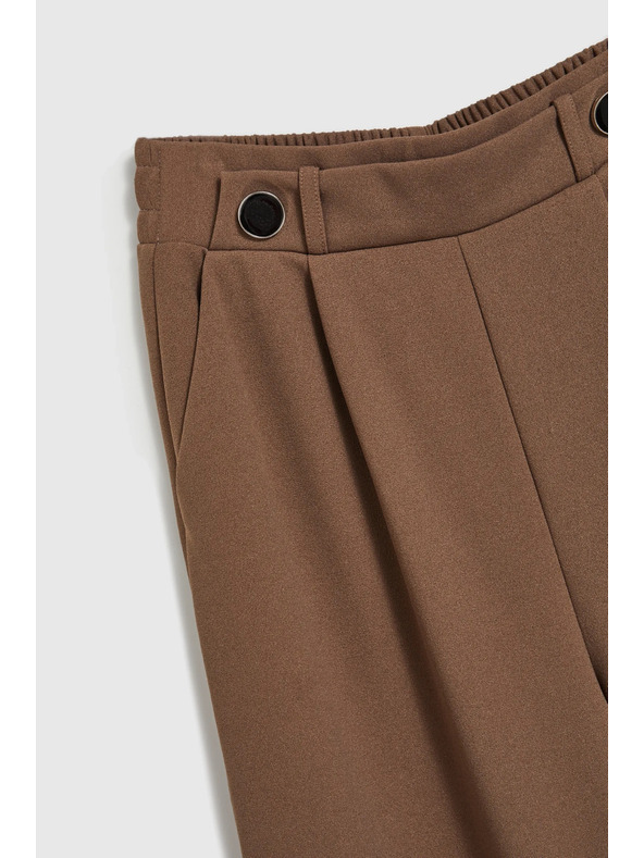 Moodo Bež hlače širokih nogavica s gumbima Moodo