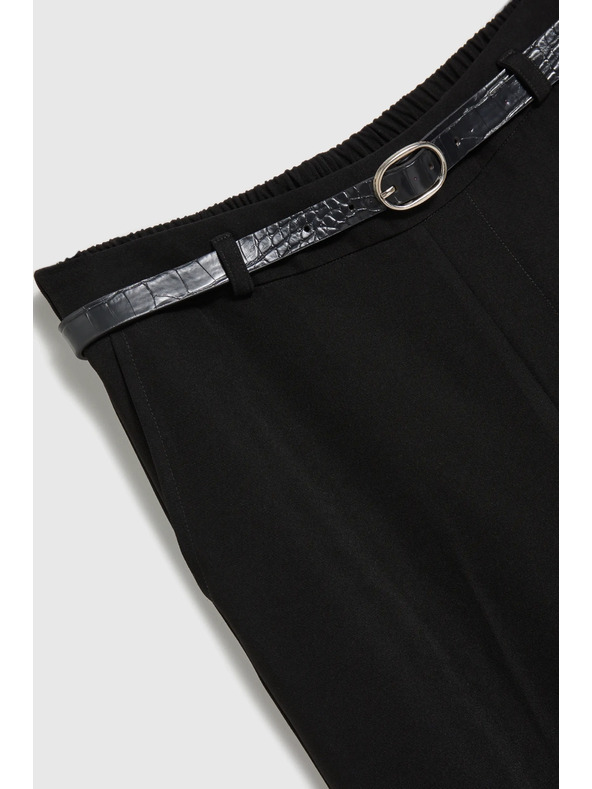 Moodo Crne hlače s naborima Moodo