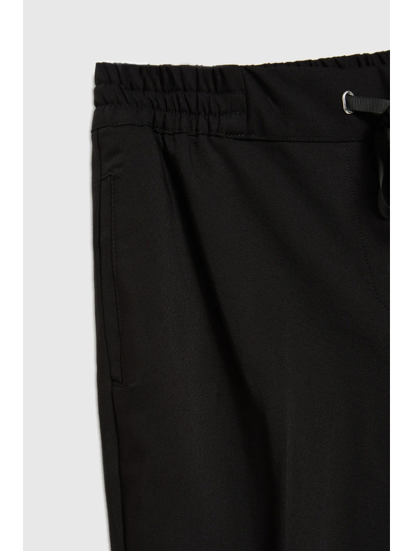 Moodo Crne hlače ravnih nogavica s pojasom Moodo