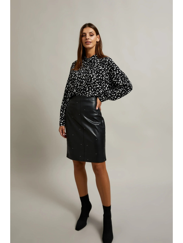 Moodo Crna košulja s uzorkom i ovratnikom Moodo