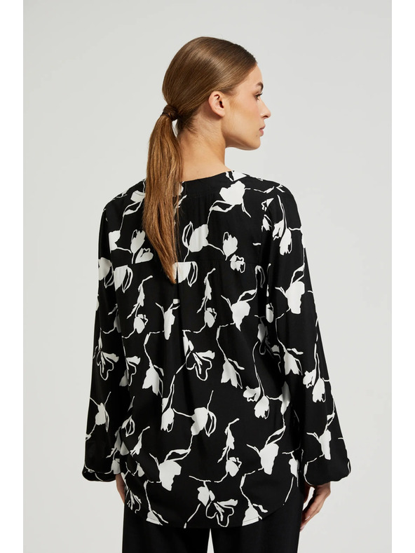 Moodo Crna košulja s cvjetnim printom Moodo