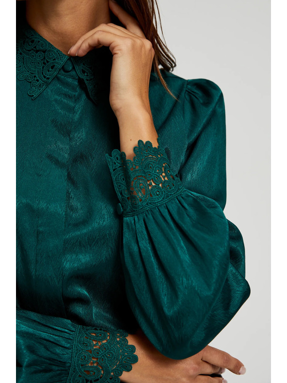 Moodo Zelena košulja s čipkom na manžetama i ovršku Moodo