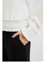 Moodo Elegantna bijela košulja s naboranim rukavima Moodo