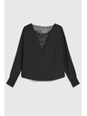 Moodo Crna bluza s ručno prišivenim perlicama na izrezu Moodo