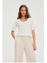 Moodo Bijela bluza s V-izrezom Moodo