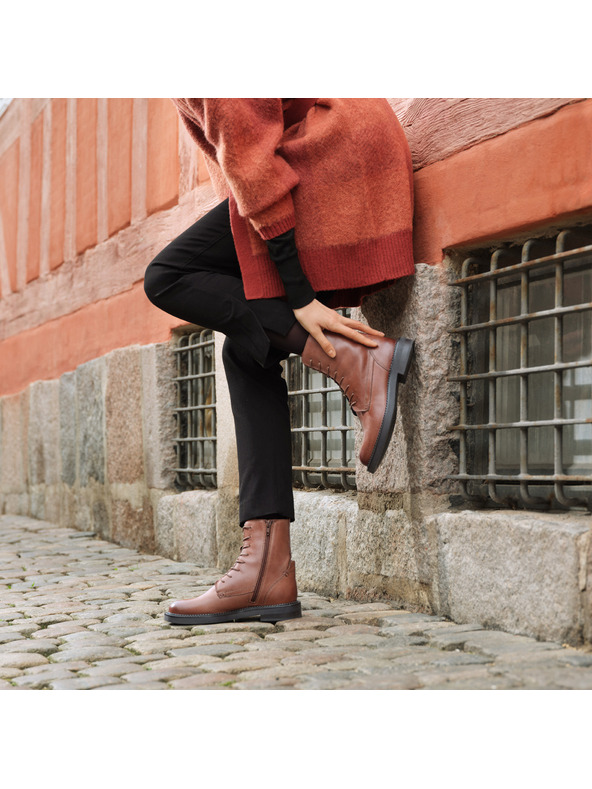 Geox Svijetlo smeđa ženska gležnjača Geox Serilda