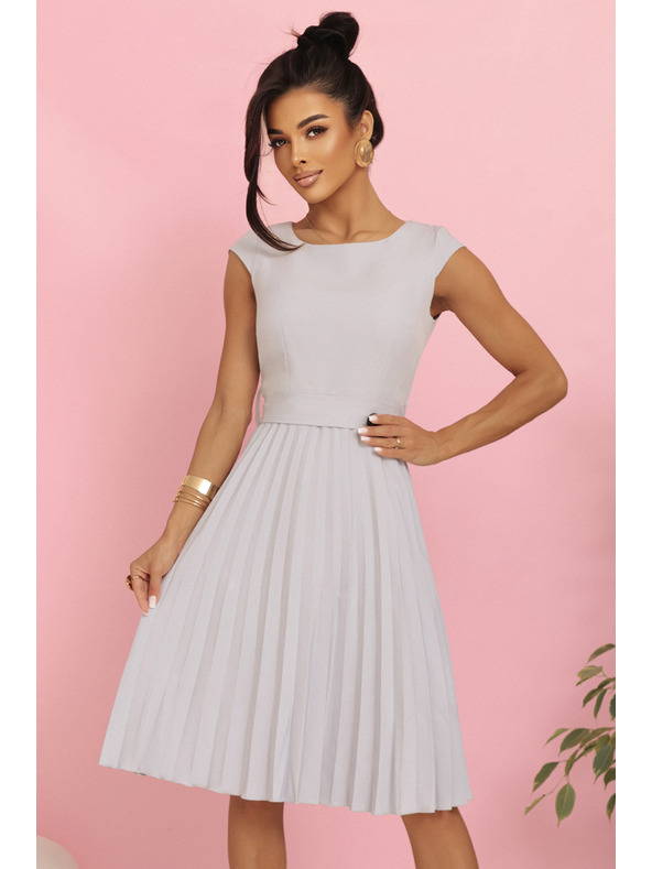 numoco LILA Naborane haljine s kratkim rukavom i pojasom - sive