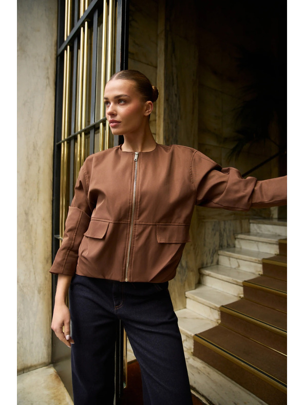 Moodo Kratka jakna smeđa Moodo