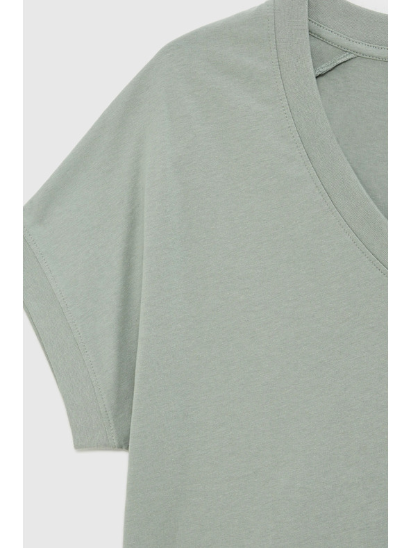 Moodo Majica sa izrezom maslinasto zelena Moodo