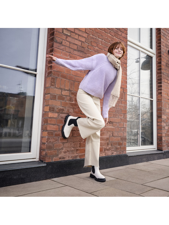 Geox Geox Junette Girl krem ​​gležnjače za djevojčice