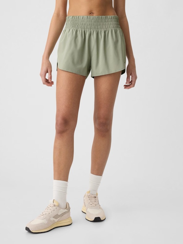 GAP Sportske trčeće kratke hlače GapFit 3" Mid Rise Runaround GAP