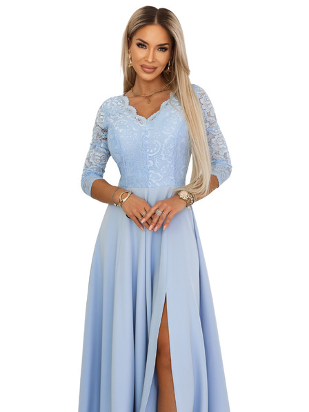 numoco AMBER Elegantna dugačka čipkasta haljina s izrezom - svijetlo plava