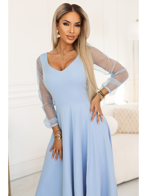 numoco LORETTA Jedinstvena dugačka haljina s til rukavima i izrezom - svijetlo plava