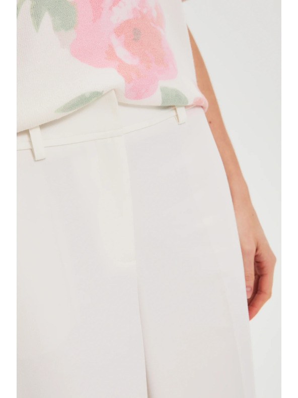 Moodo Hlače sa širokim nogavicama u naboru bijele Moodo