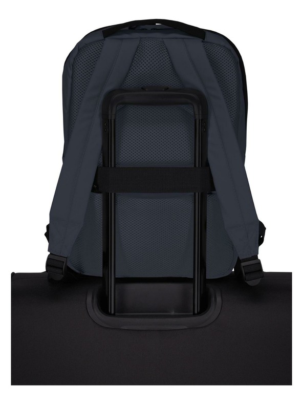 Travelite Naprtnjača Travelite Basics Everyday Ruksak Mornarsko plava