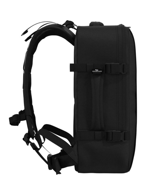 CabinZero Crni ruksak CabinZero Military 36L Absolute Black