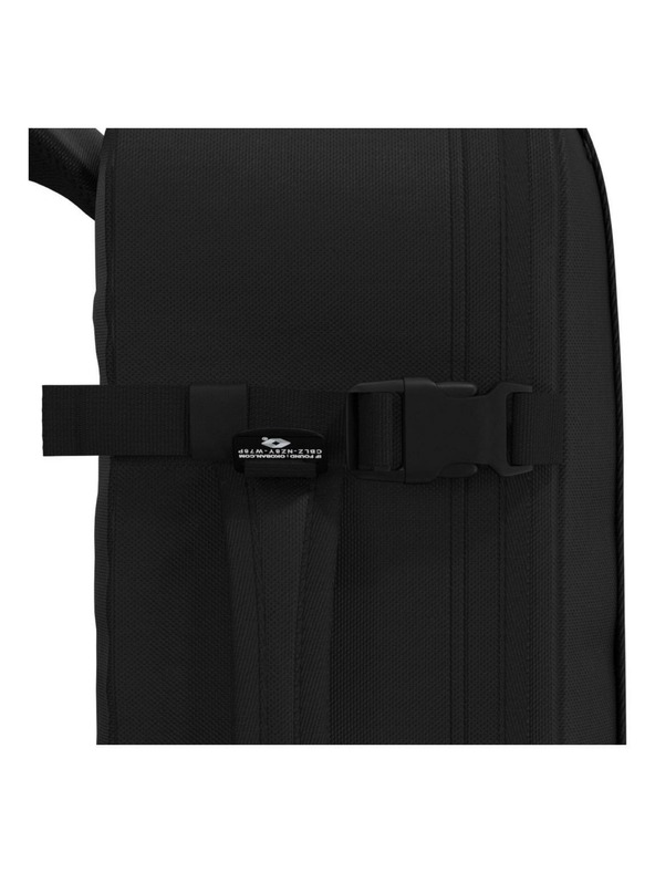 CabinZero Crni ruksak CabinZero Military 36L Absolute Black