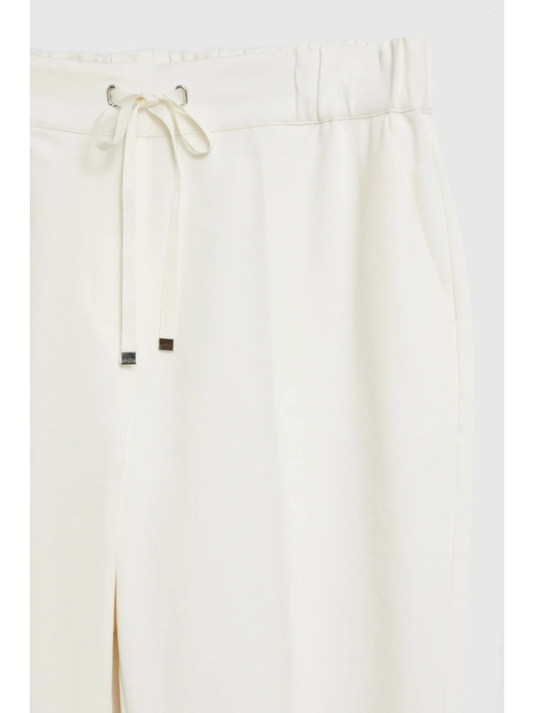 Moodo Hlače sa pregibima bijele Moodo