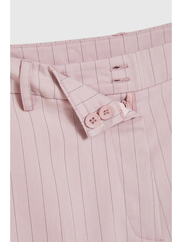 Moodo Hlače u tankim prugama ružičaste Moodo