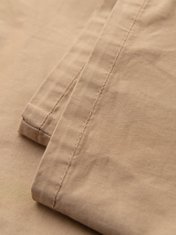 Ombre Clothing Bež muške chino hlače s ukrasnim remenom Ombre Clothing