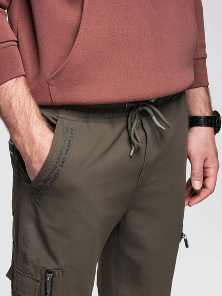 Ombre Clothing Muške jogger hlače s džepovima i printom u tamno maslinastoj Ombre odjeći