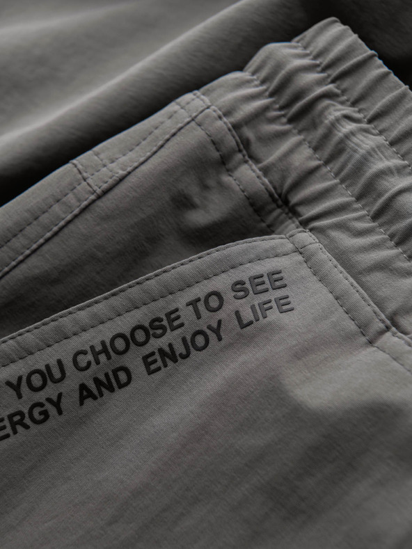 Ombre Clothing Muške jogger hlače s džepovima i printom siva Ombre odjeća