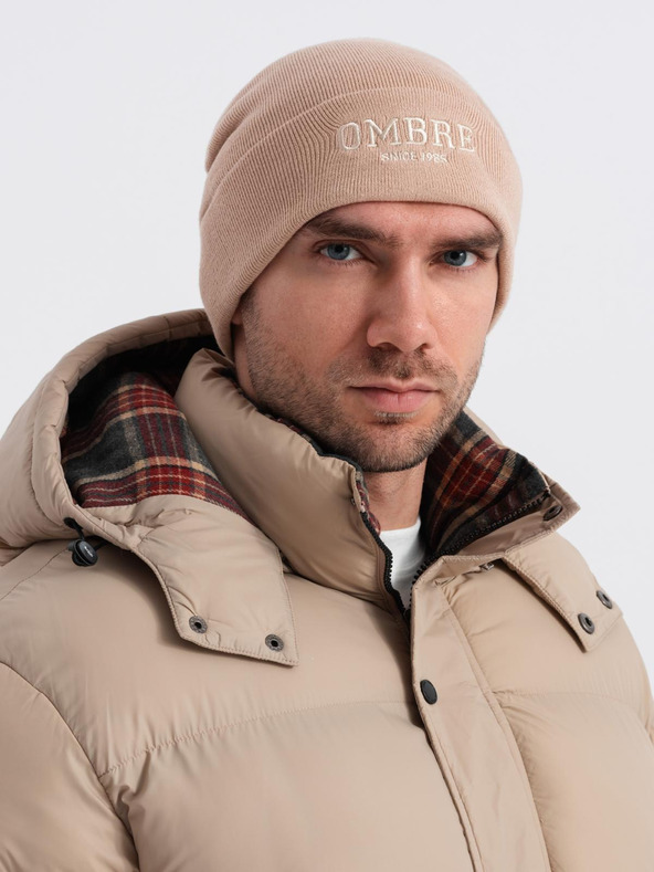 Ombre Clothing Muška pletena kapa s izvezenim natpisom Ombre Clothing