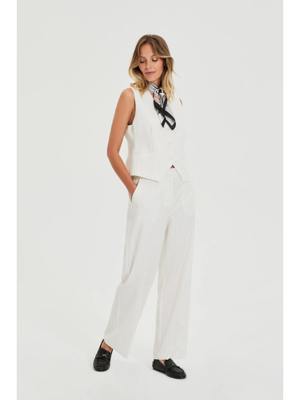 Moodo Odelo hlače sa prugama bijela Moodo