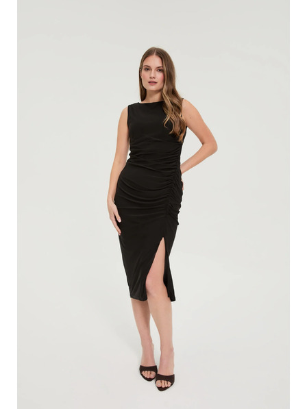 Moodo Prilegajuća haljina s nabor crna Moodo