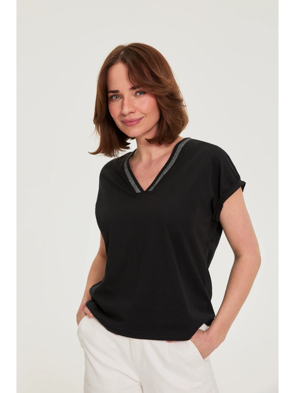 Moodo Pamučna majica s V izrezom crna Moodo