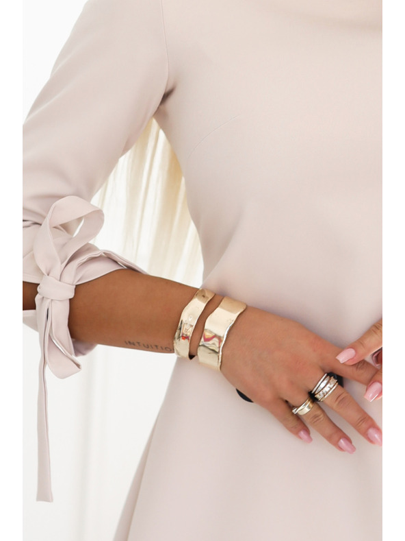 numoco ALICE Trapezne mini haljine sa mašnom i vezivnim rukavima - bež