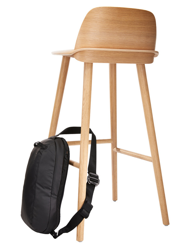 Thule Thule Tact Sling 8 l TACTSL08 - crni