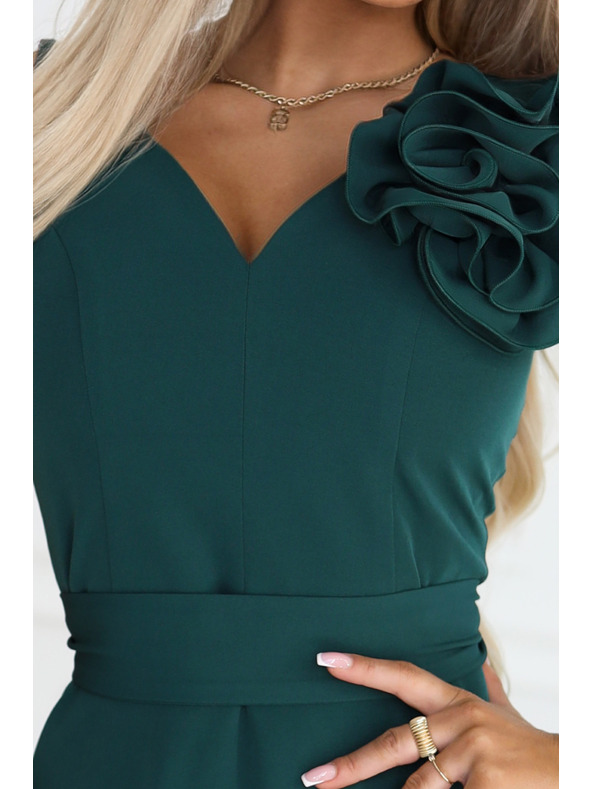 numoco Romantična maxi haljina s cvjetom na ramenu i razrezom - boca zelena