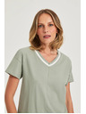 Moodo Maslinasta bluza s V-izrezom Moodo