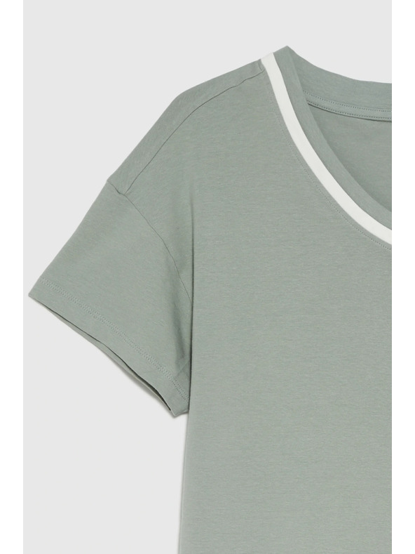 Moodo Maslinasta bluza s V-izrezom Moodo