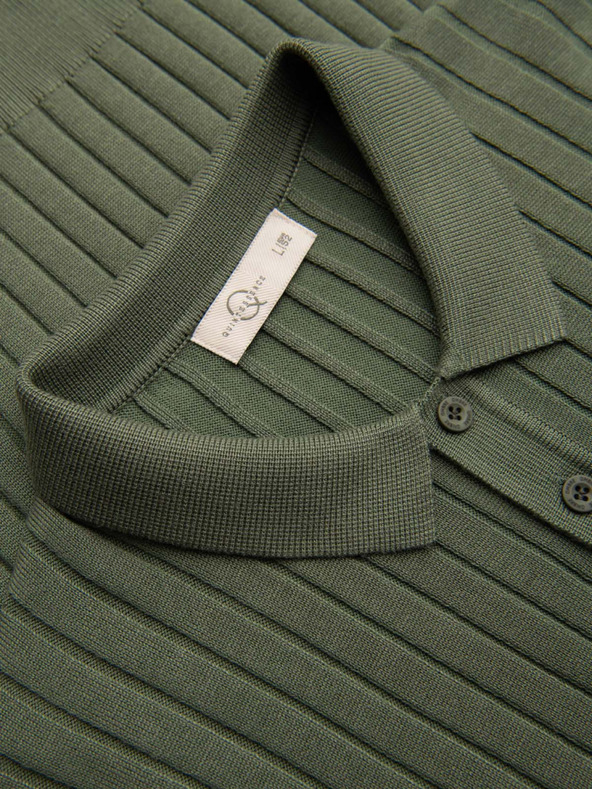 Ombre Clothing Muška polokošulja SLIM FIT od viskozne s okomitim rebrastim vezom - maslinasto zelena V4 OM-POSS-0169 Ombre Clothing